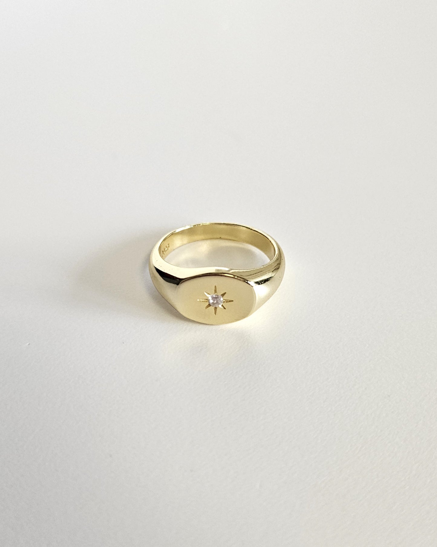 Anillo dorado Sello Estrella