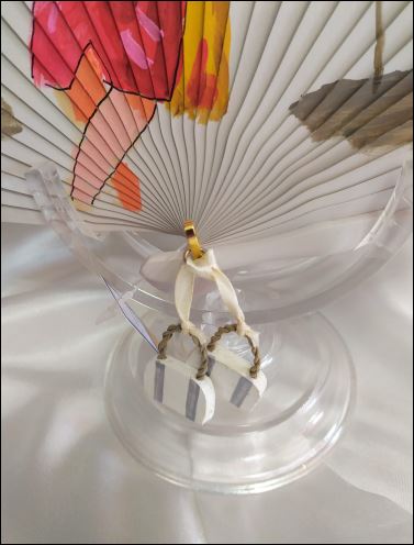 Abanico chica paseando