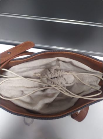 Bolso de hombro redondeado de Kbas