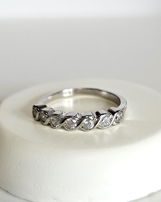 Anillo Trenza zirconitas