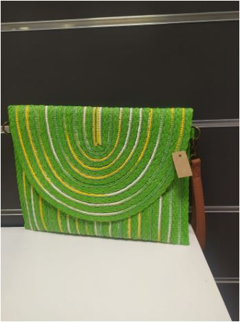 Bolso de mano de rafia